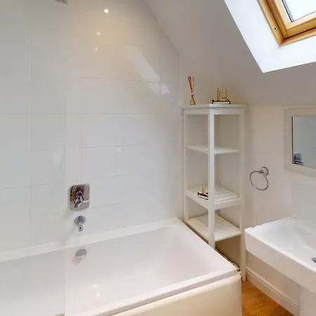 Brigg End View, The Bay Filey, Sleeps 4, 2 Dogs Welcome * ファイリー