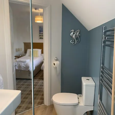 Brigg End View, The Bay Filey, Sleeps 4, 2 Dogs Welcome *