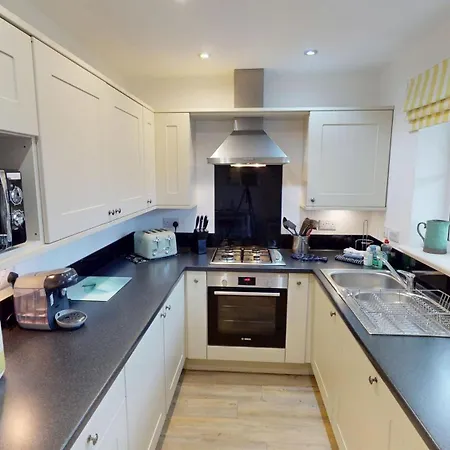 Brigg End View, The Bay, 2 Bedrooms With Ensuites, Balcony With Sea View, Parking, 2 Dogs Welcome بيت للعطل *