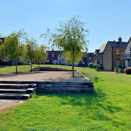 Brigg End View, The Bay, 2 Bedrooms With Ensuites, Balcony With Sea View, Parking, 2 Dogs Welcome Feriehus