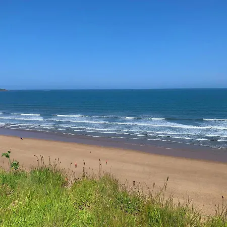 別荘 Brigg End View, The Bay, 2 Bedrooms With Ensuites, Balcony With Sea View, Parking, 2 Dogs Welcome *