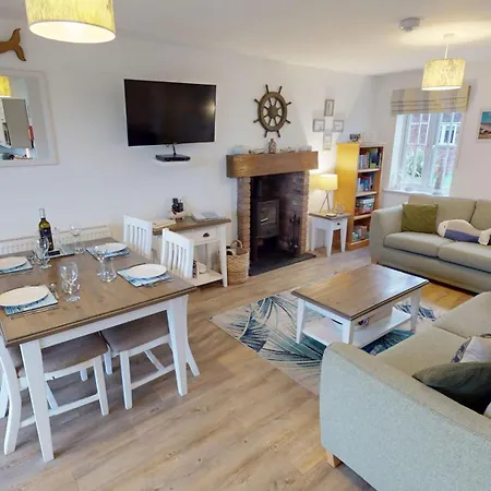 Feriehus Brigg End View, The Bay, 2 Bedrooms With Ensuites, Balcony With Sea View, Parking, 2 Dogs Welcome *