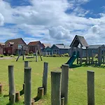 Ferienhaus Brigg End View, The Bay, 2 Bedrooms With Ensuites, Balcony With Sea View, Parking, 2 Dogs Welcome *